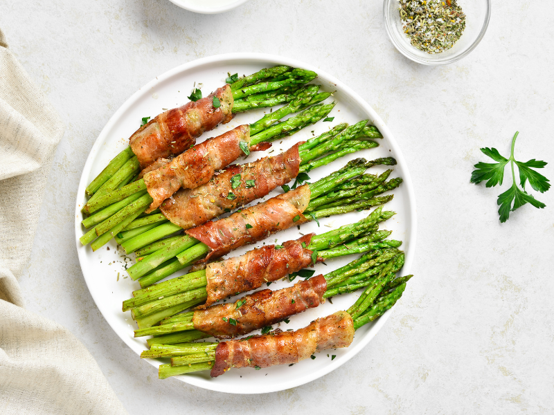 Asparagus wrapped in bacon
